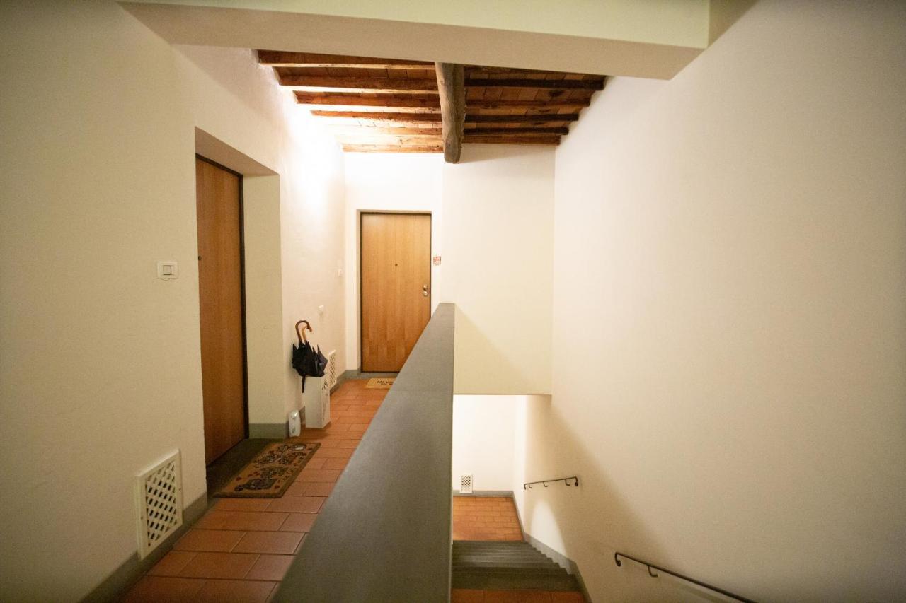 Serena Apartment, Cosy Close Center Town ลุคคา ภายนอก รูปภาพ